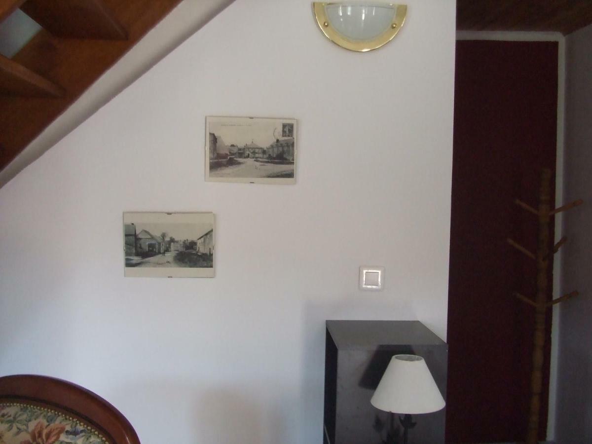 Gite Les Bois Georges Bossus-Les-Rumigny ภายนอก รูปภาพ